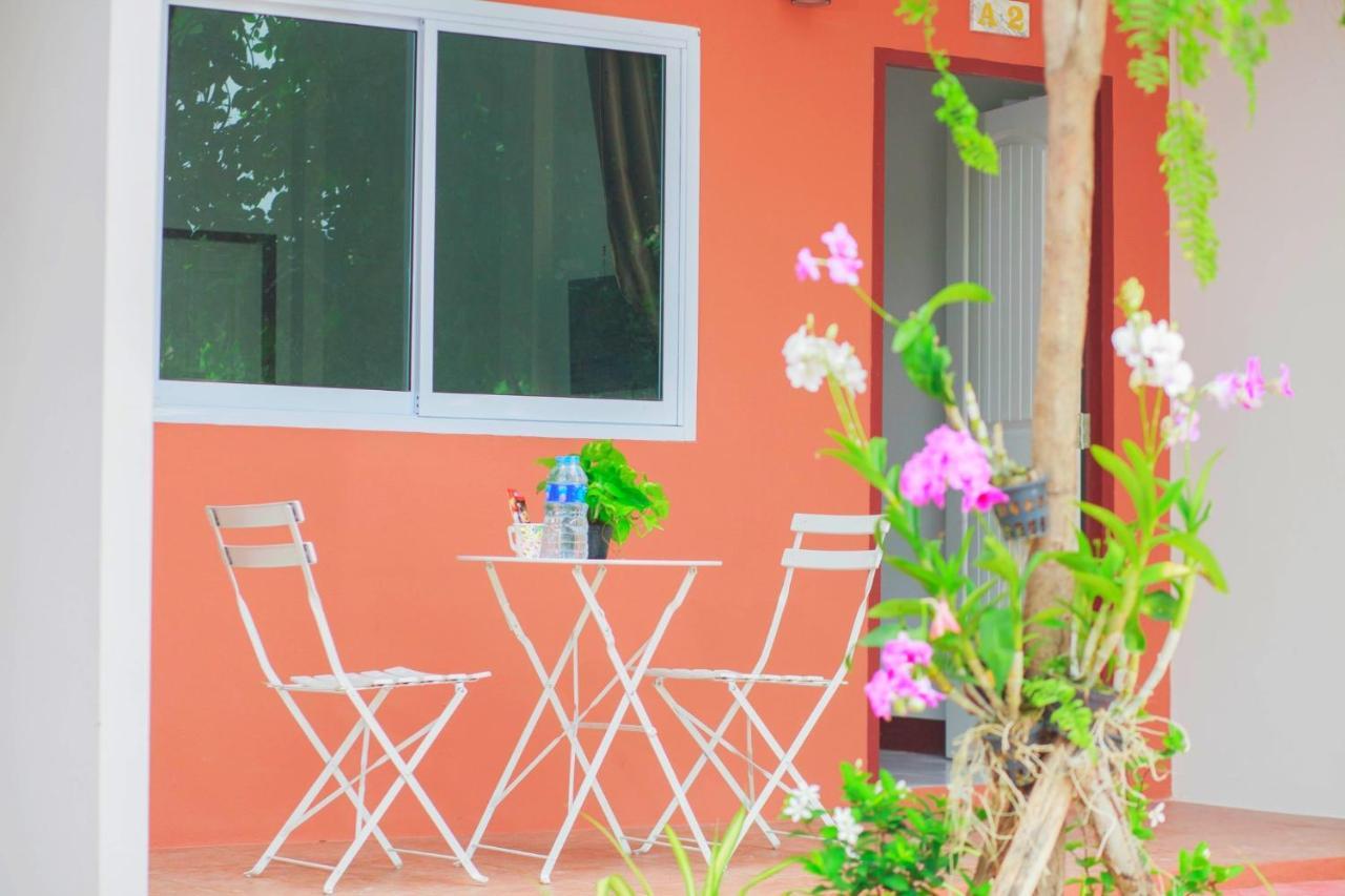 Pantip Boutique Hotel Lamphun Luaran gambar