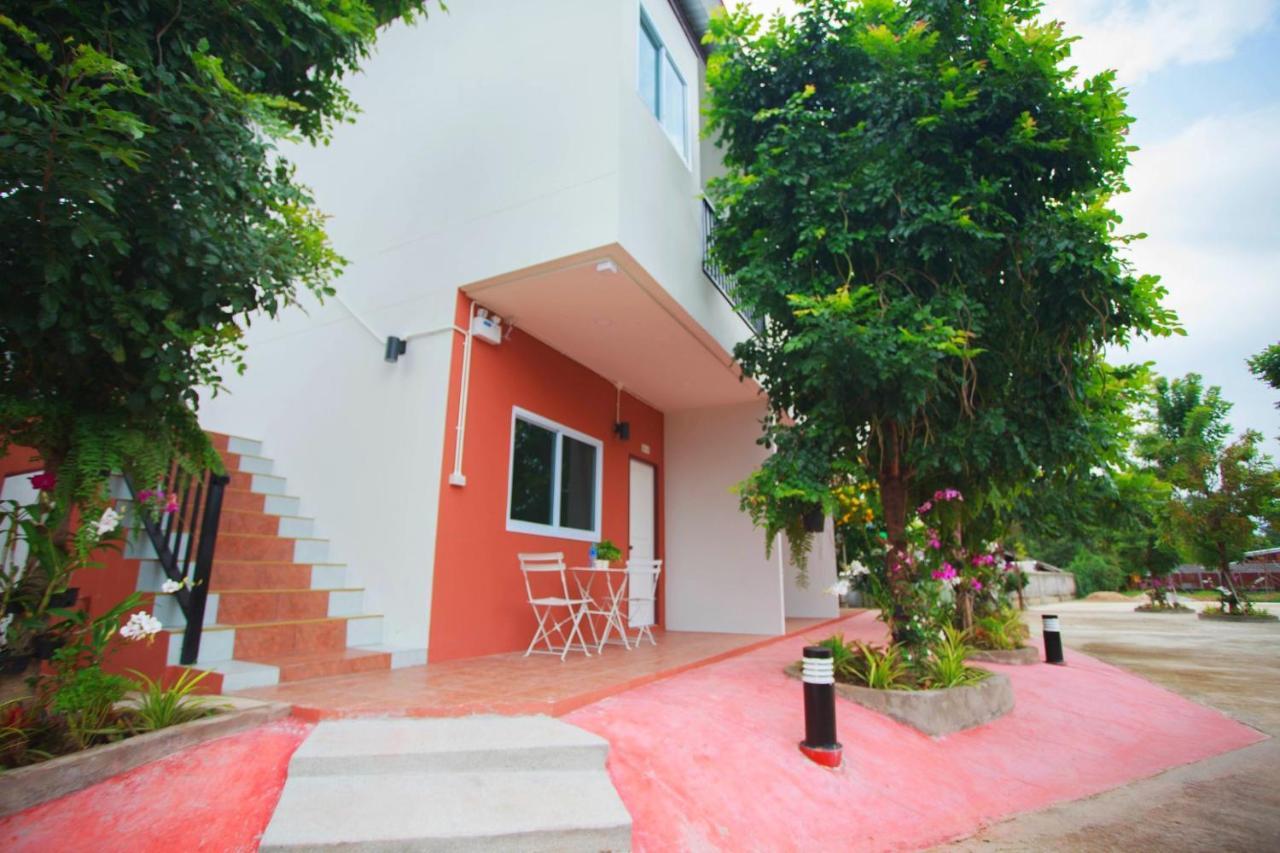 Pantip Boutique Hotel Lamphun Luaran gambar